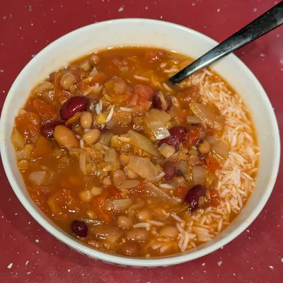 Фасолевый суп с курицей