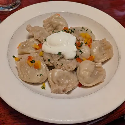 Пельмени со сметаной